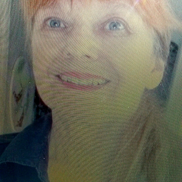 Meet your Posher, Sandra - Picture 1 of 1